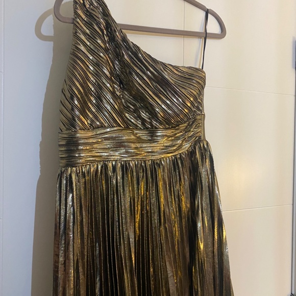 Fashion Nova Gold Pleated Metallic Maxi Dress - Picture 3 of 6